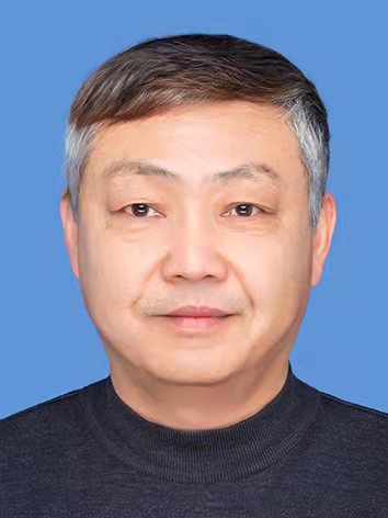 脱新伟.jpg